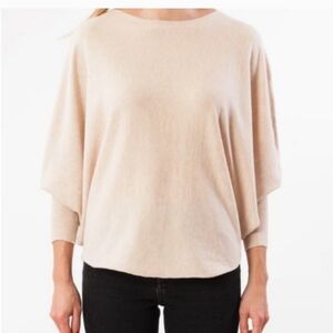 Kerisma Ryu Dolman Sleeve Cream Sweater SZ Med Large